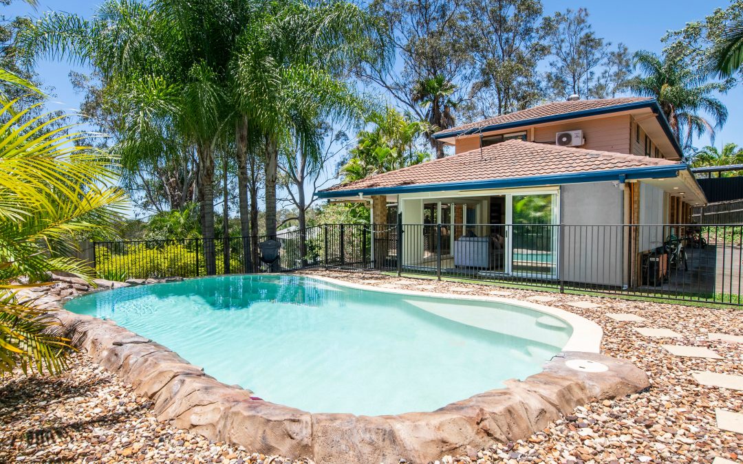 6 Nowra Court, Helensvale  QLD  4212